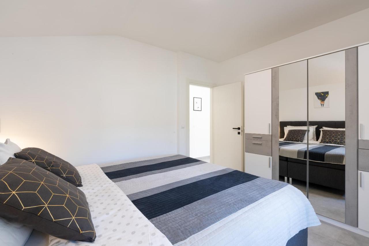 The Plaza Apartment プリズバ エクステリア 写真